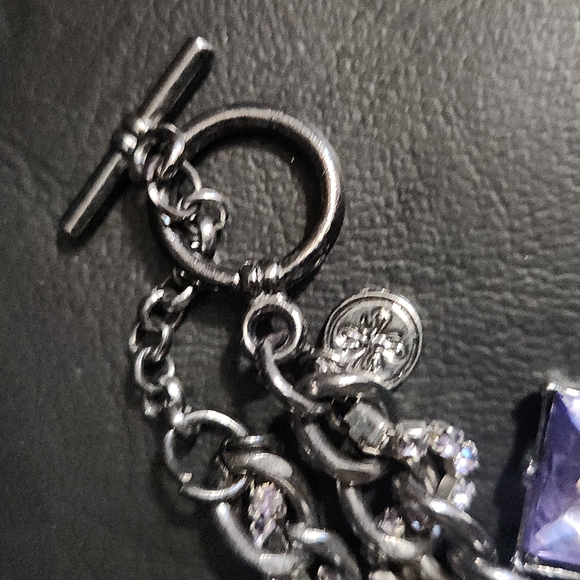Vera Wang charm bracelet - Picture 3 of 3